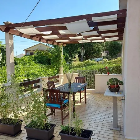 Apartmani Stambuk Jelsa  Room photo