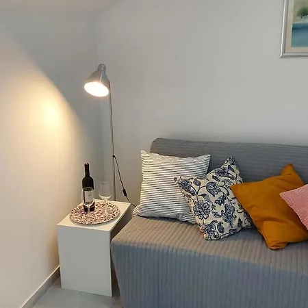 Apartmani Stambuk Jelsa  Exterior photo
