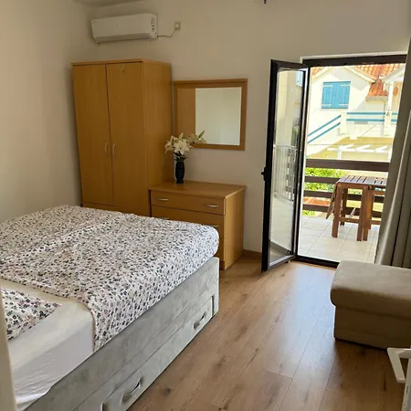 Apartmani Stambuk Jelsa  Exterior photo