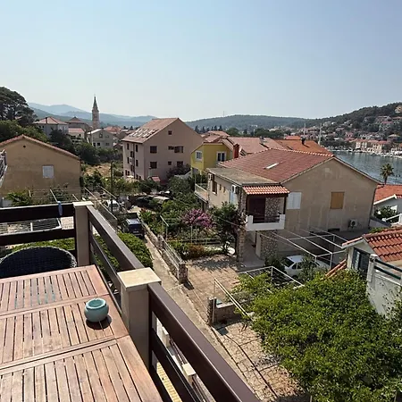 Apartmani Stambuk Jelsa  Exterior photo