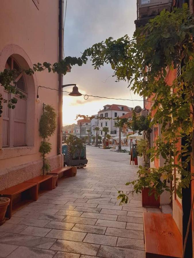 Stambuk Apartment Jelsa (Hvar)